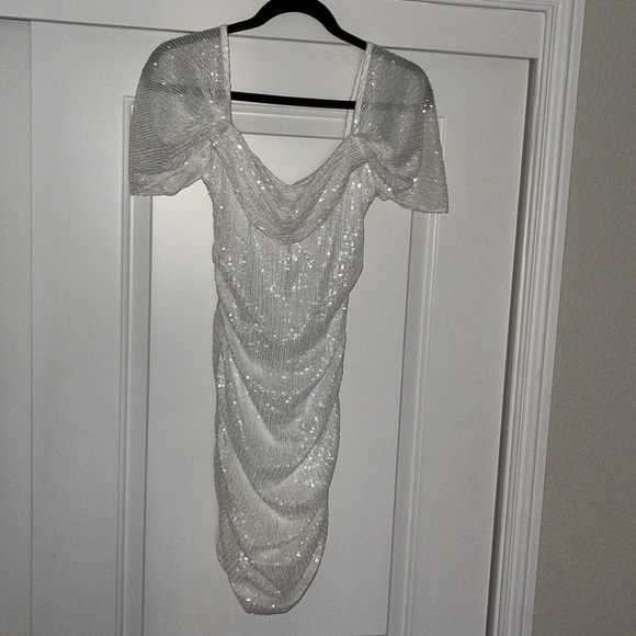 Hello Molly Frequent The Club Dress in White (size M) - Picture 1 of 5